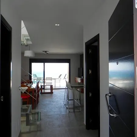 Vila Las Luisas 1 *